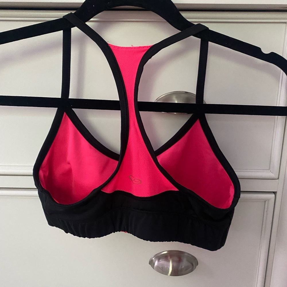 Reversible Hot pink and black sports bra